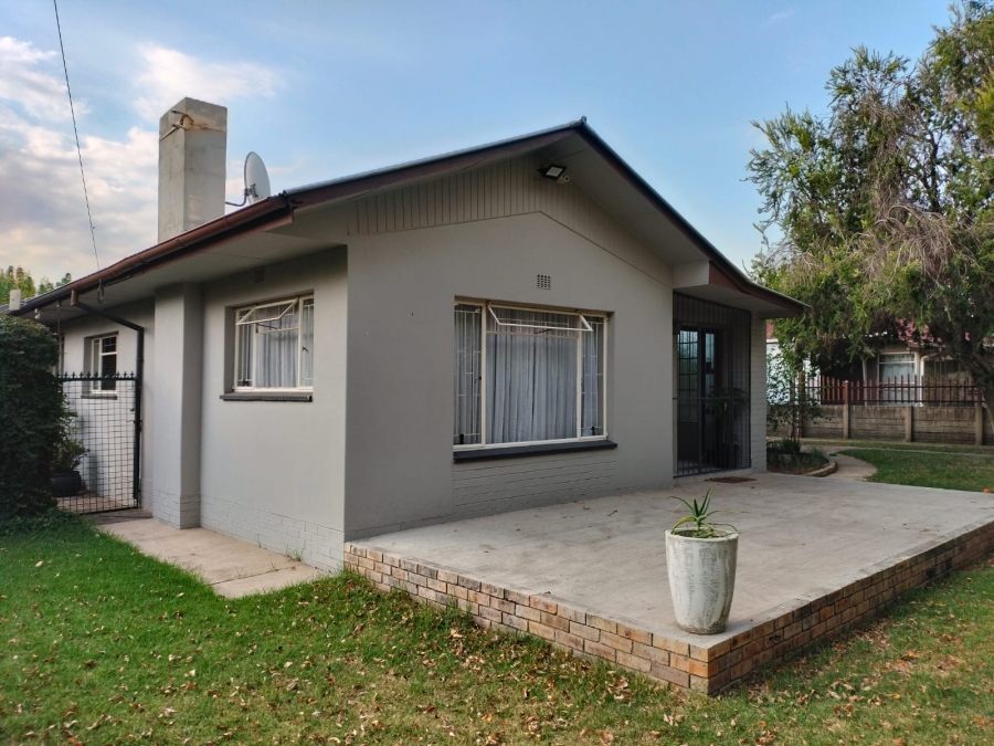5 Bedroom Property for Sale in Sasolburg Ext 3 Free State